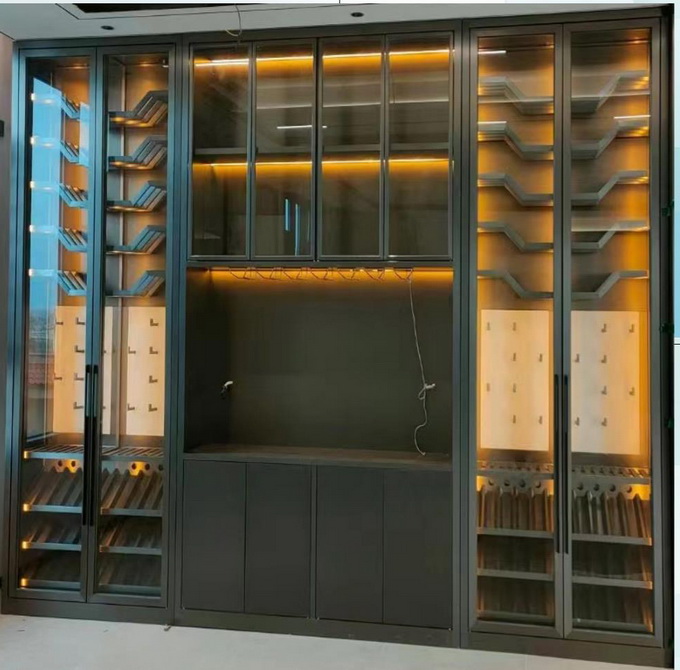 ����־ƹ�24